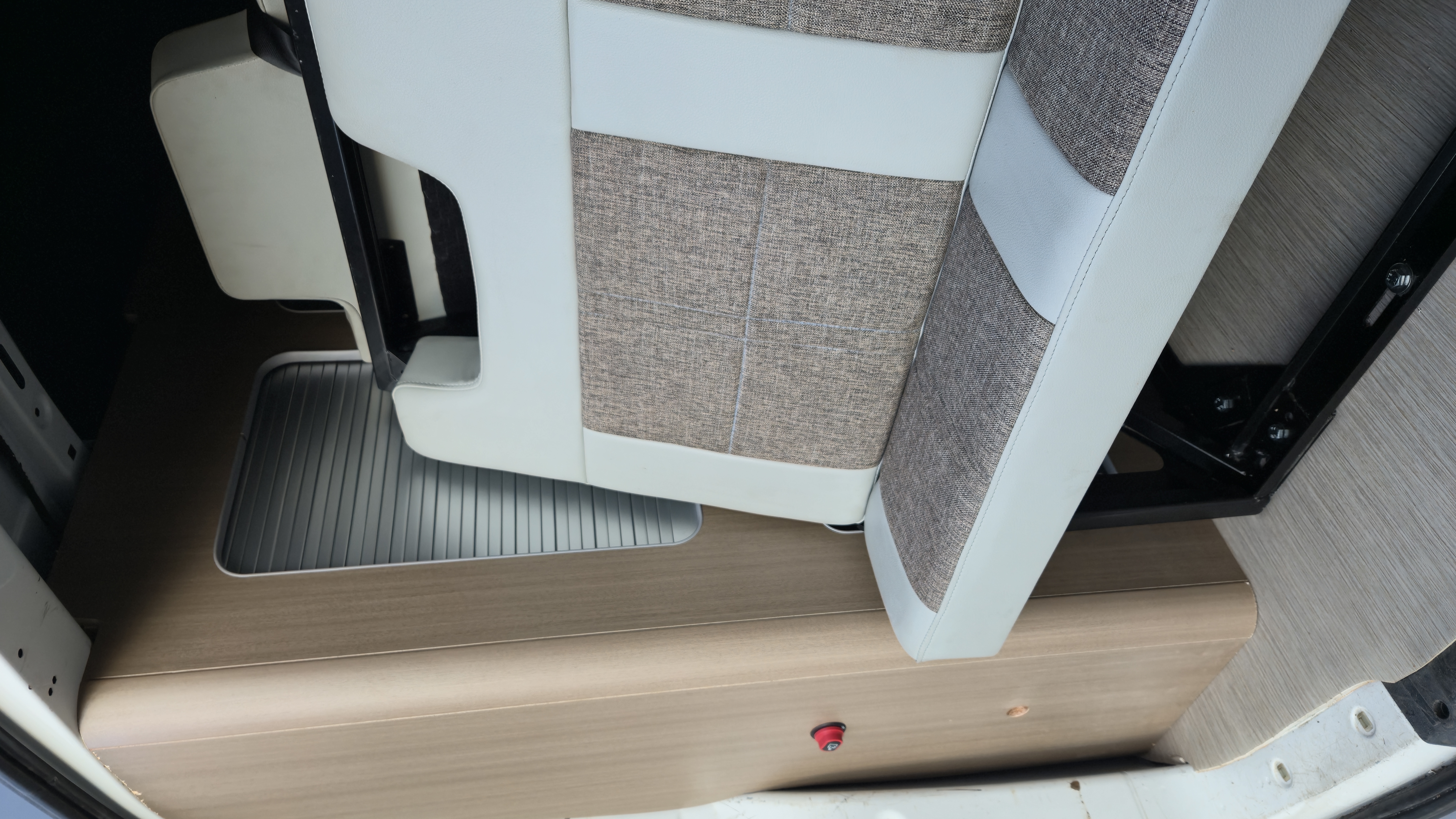 VW T6 BusCamper | NIEUWE Inbouw | 5-Pers | Lang|Direct Klaar - 24